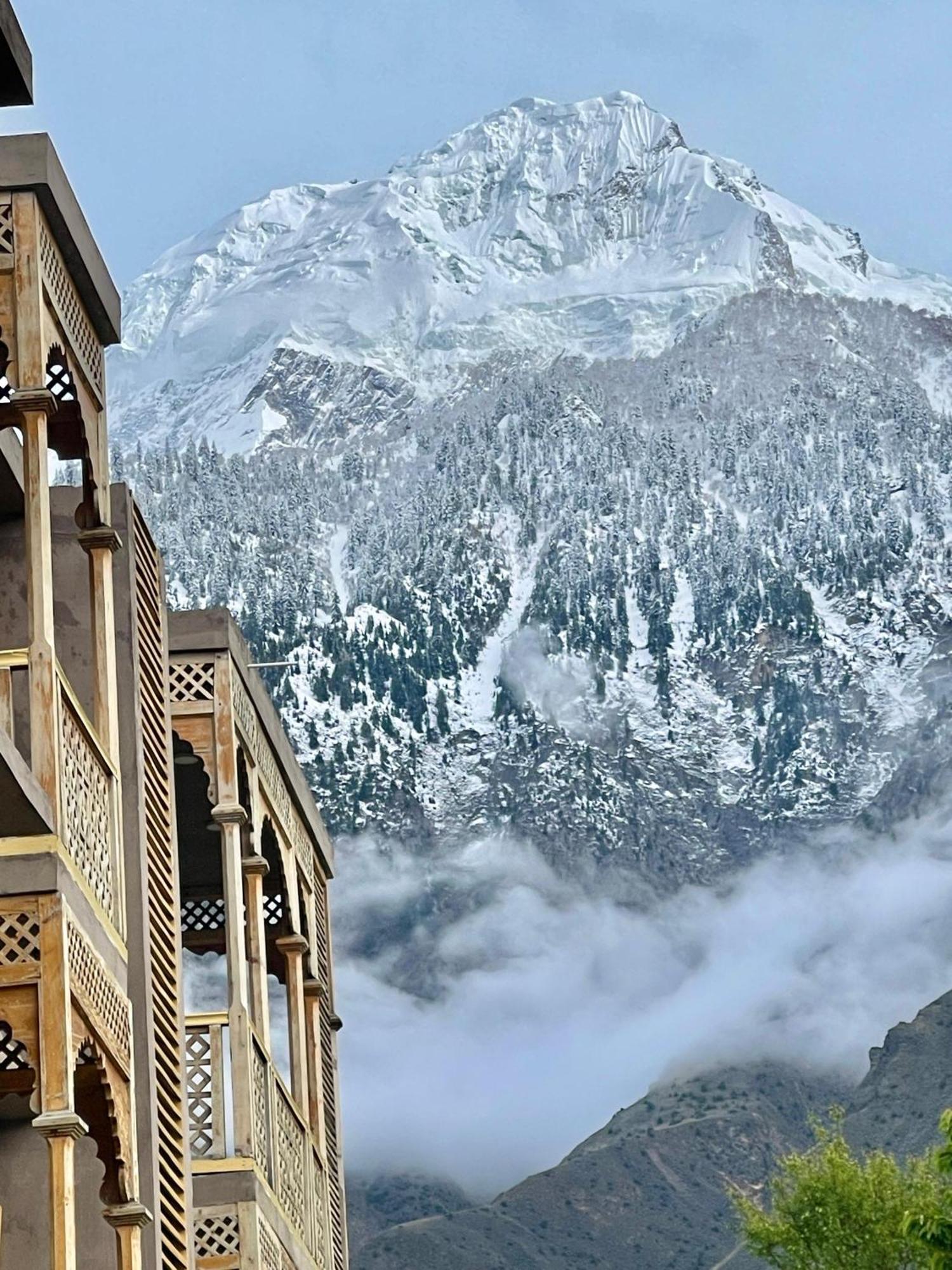 Dumani Nagar Hotel & Resort Karimabad  المظهر الخارجي الصورة