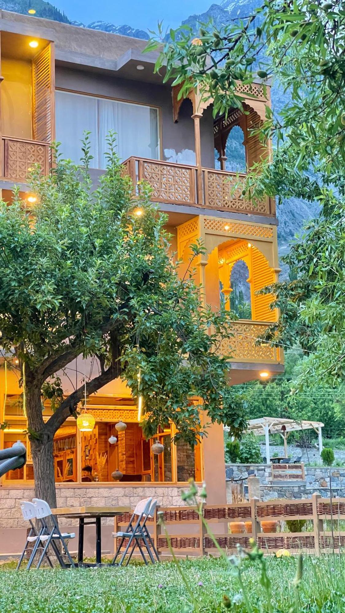 Dumani Nagar Hotel & Resort Karimabad  المظهر الخارجي الصورة