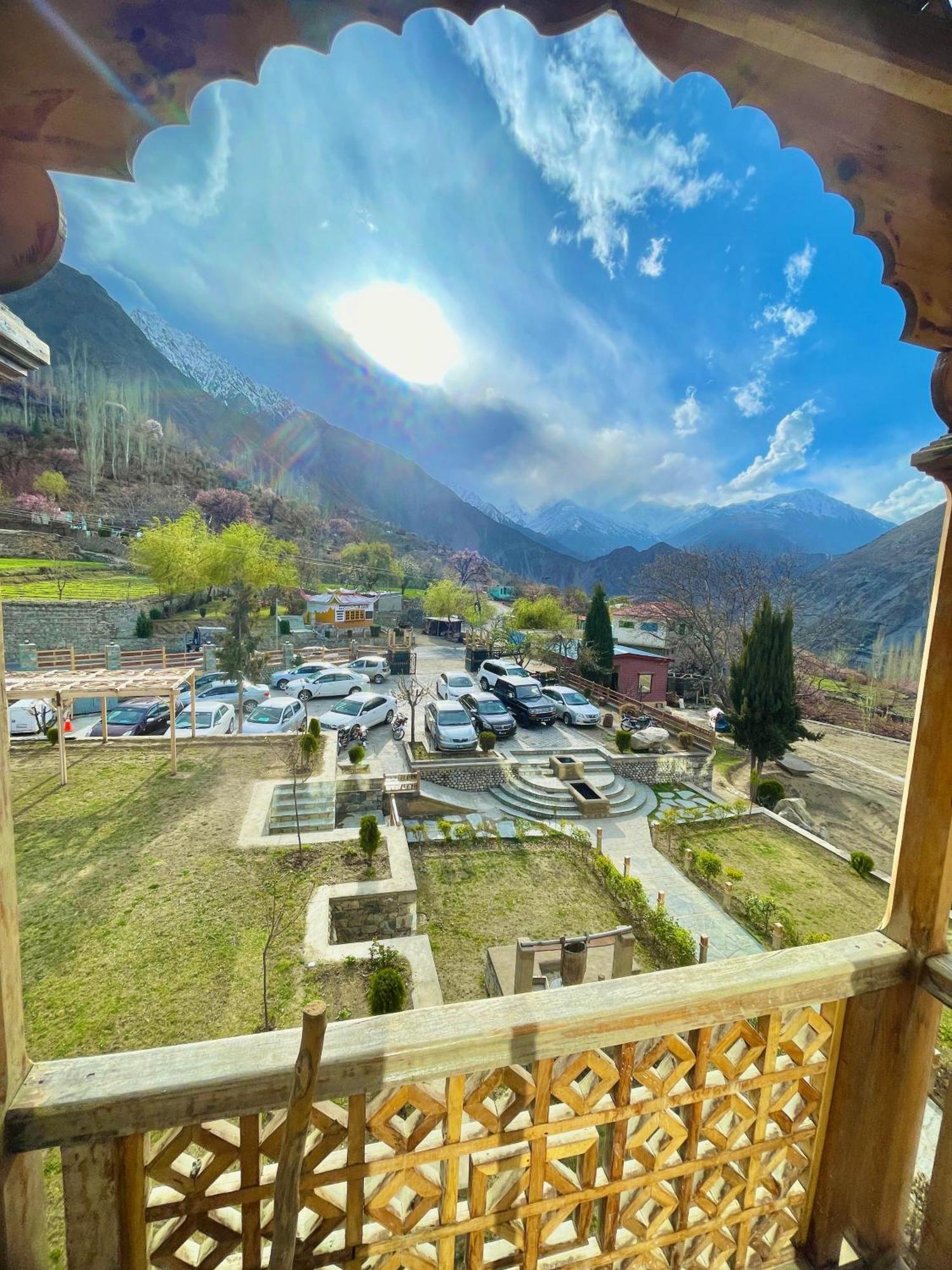 Dumani Nagar Hotel & Resort Karimabad  المظهر الخارجي الصورة