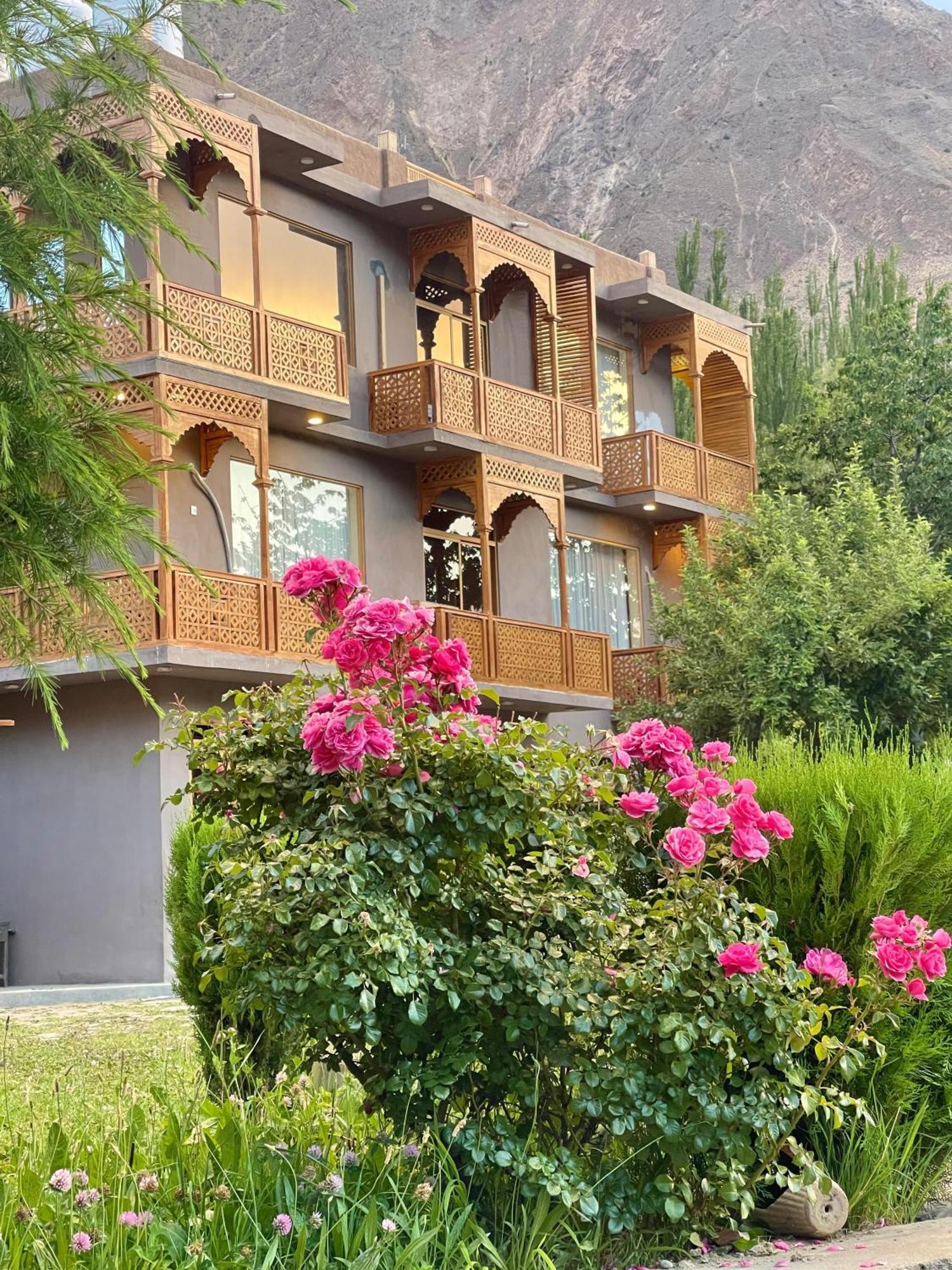 Dumani Nagar Hotel & Resort Karimabad  المظهر الخارجي الصورة