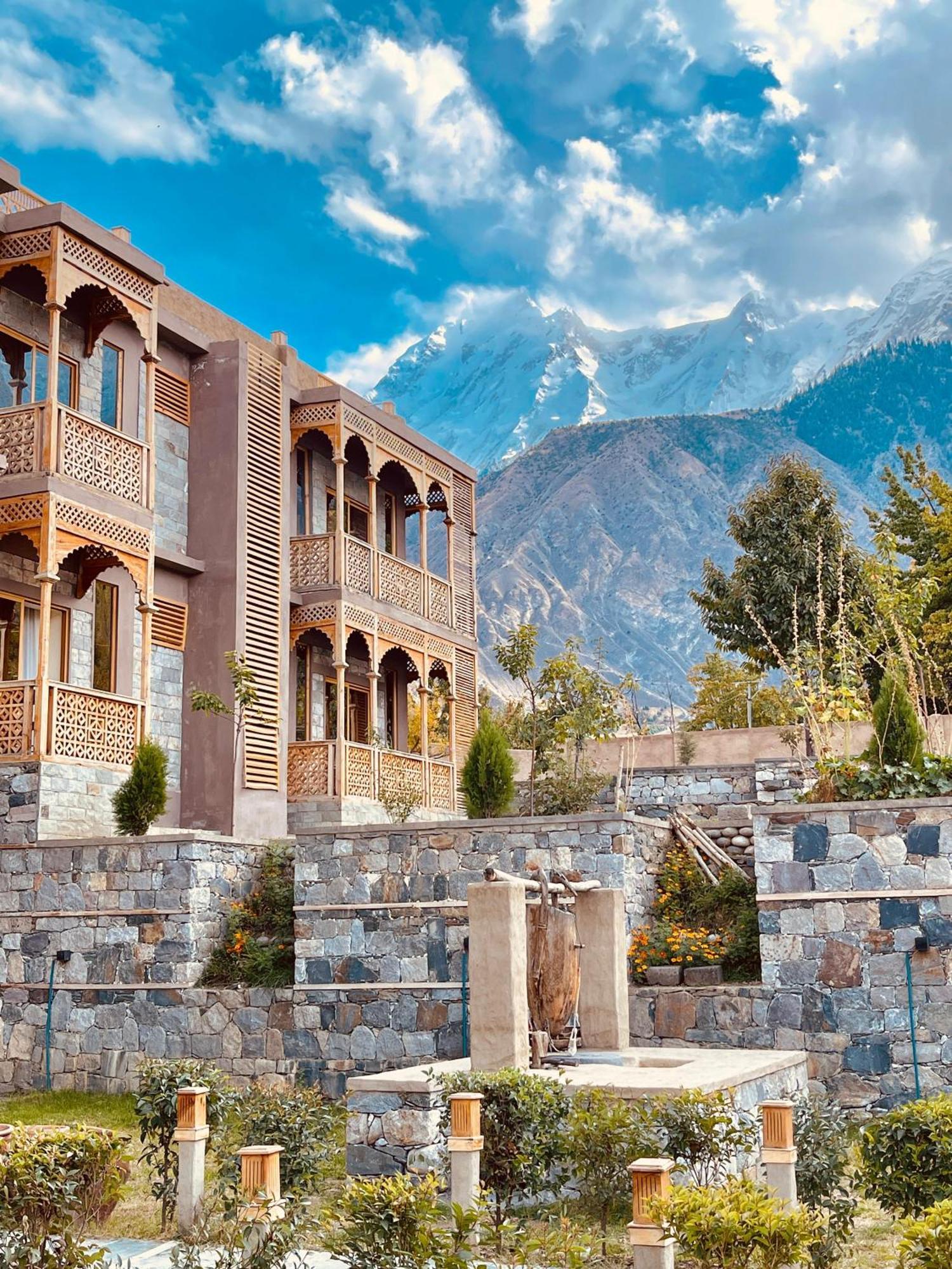 Dumani Nagar Hotel & Resort Karimabad  المظهر الخارجي الصورة
