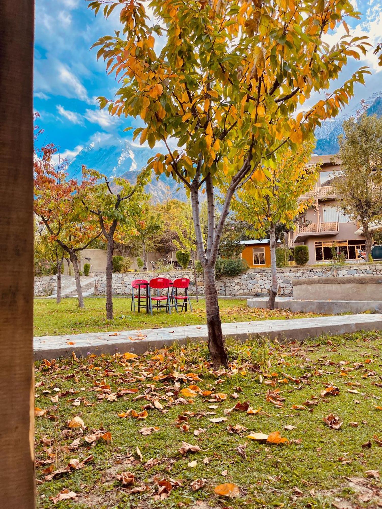 Dumani Nagar Hotel & Resort Karimabad  المظهر الخارجي الصورة