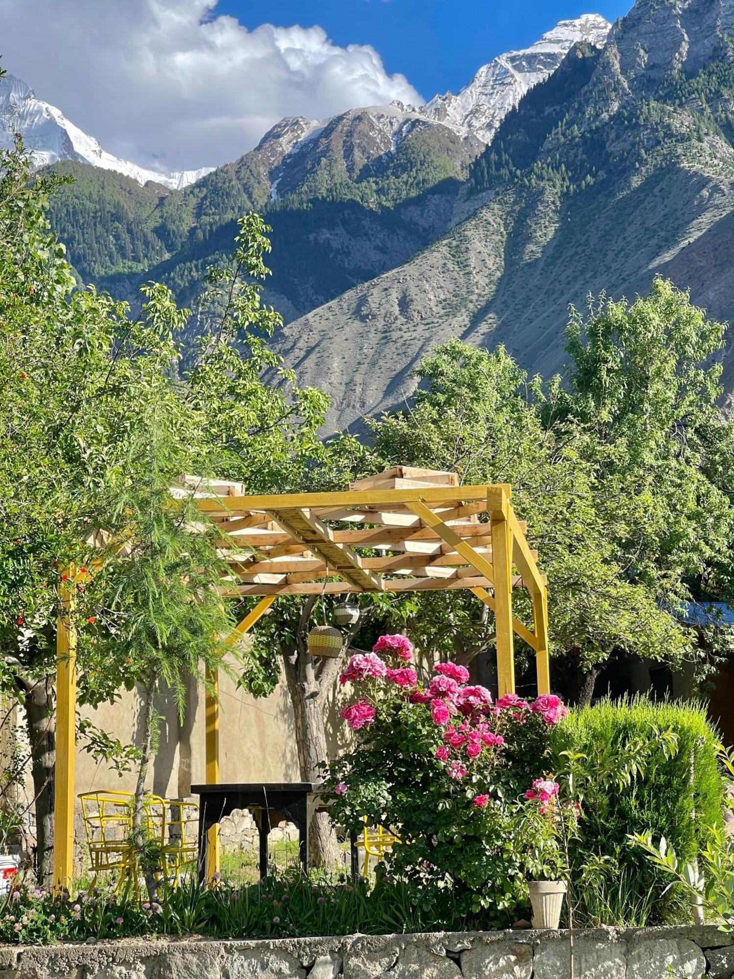 Dumani Nagar Hotel & Resort Karimabad  المظهر الخارجي الصورة