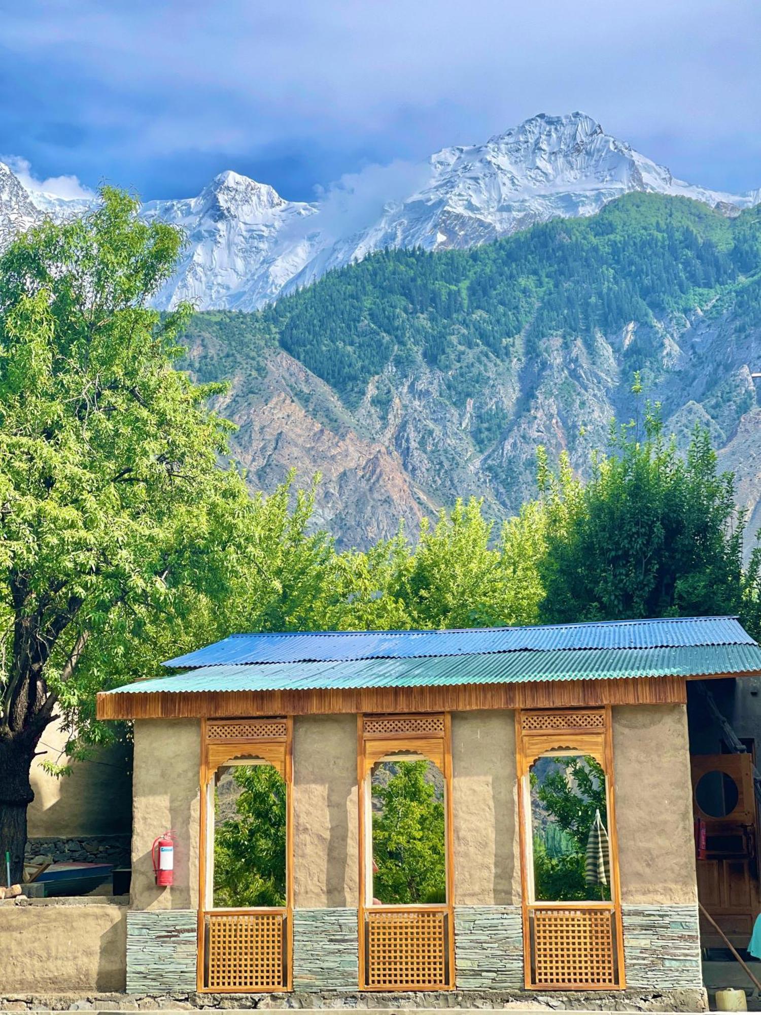 Dumani Nagar Hotel & Resort Karimabad  المظهر الخارجي الصورة